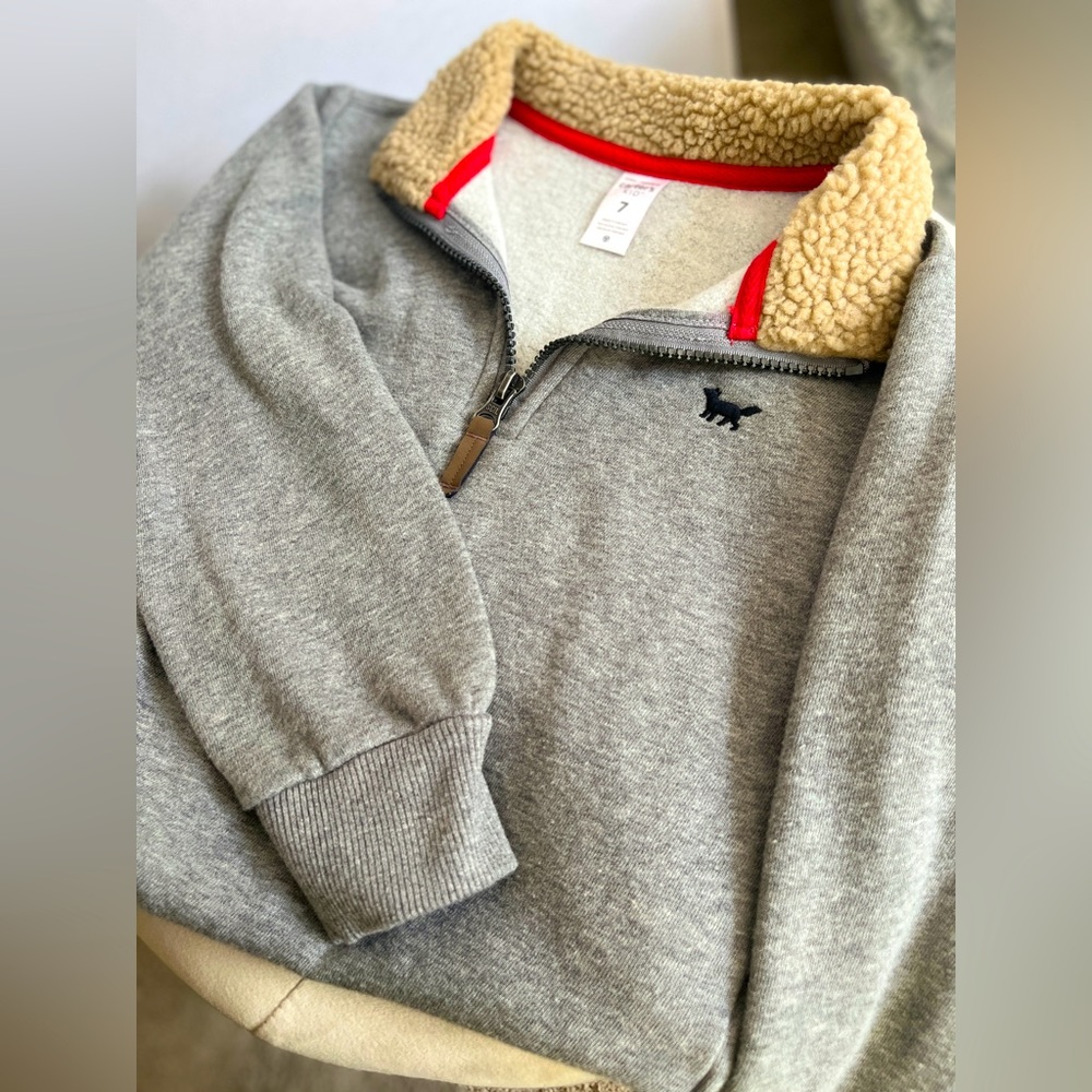 Carter’s brand boys half zip pullover in gray with tan fleece